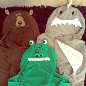 Pillowfort Hooded Towel wraps